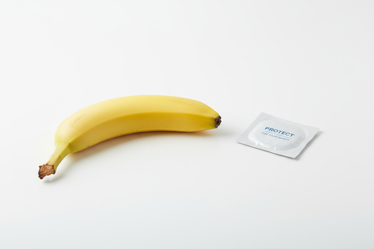 ดิลโด้ (Dildo) ต้องใส่ถุงยางไหม? คำถามง่าย ๆ ที่เซ็กส์ทอยมือใหม่ต้องรู้