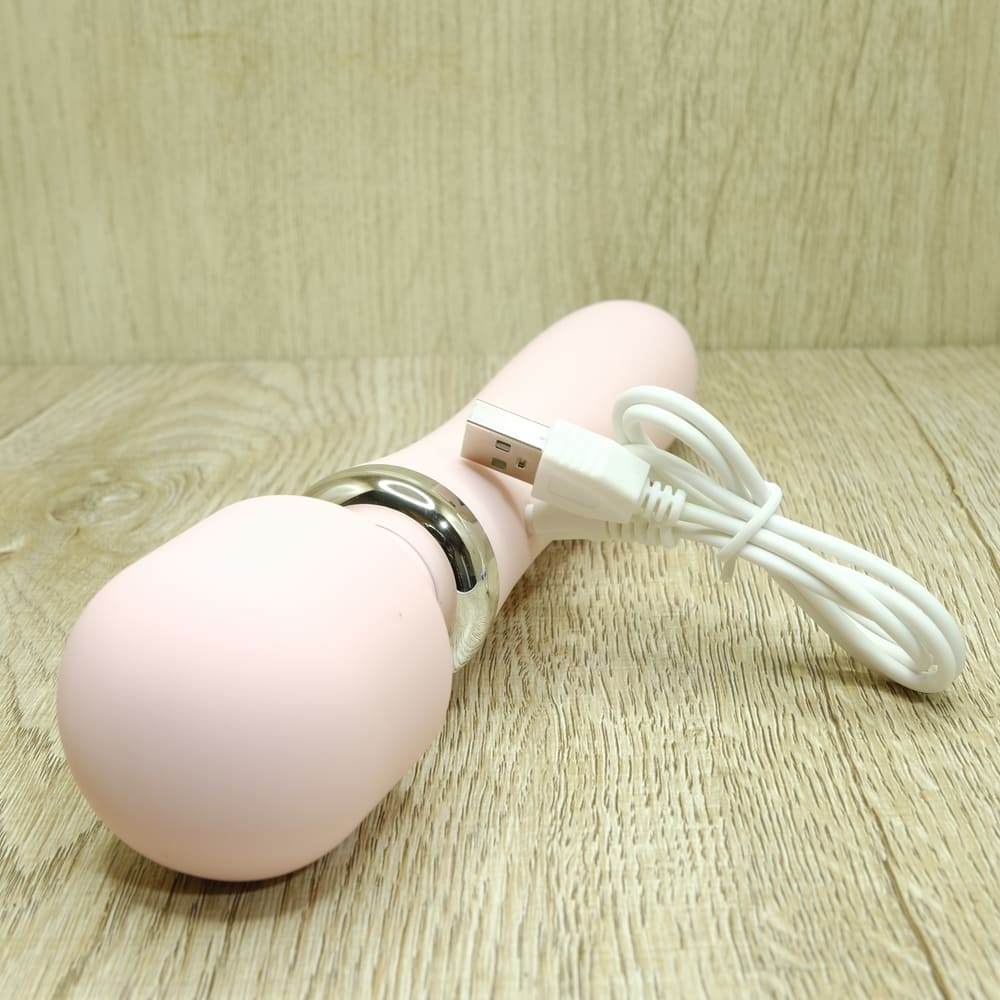 ดิลโด้ขนาดพอดีมือ