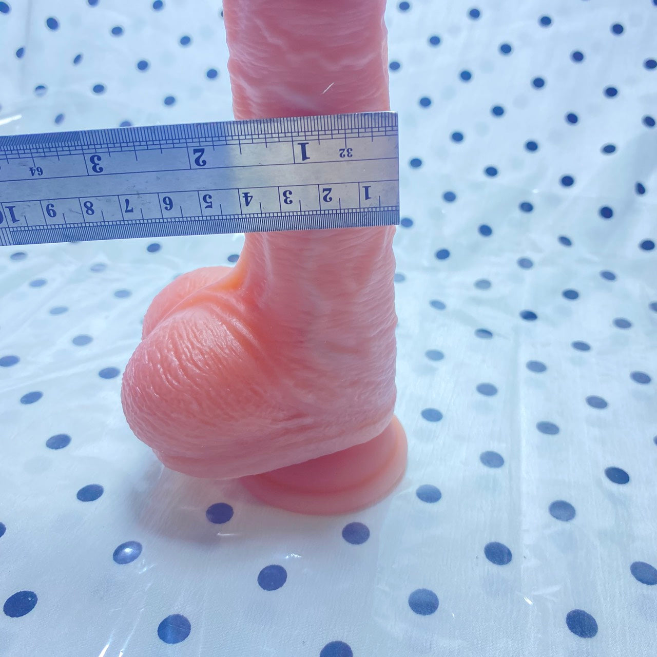 ดิลโด้จำลองซิลิโคนติดผนัง 22 ซม