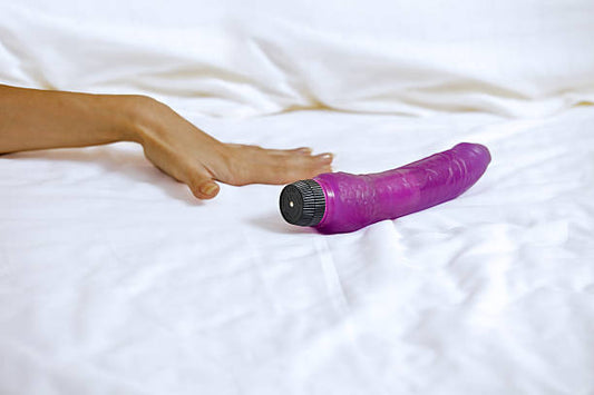 ดิลโด้สั่น (Vibrating Dildo) คืออะไร