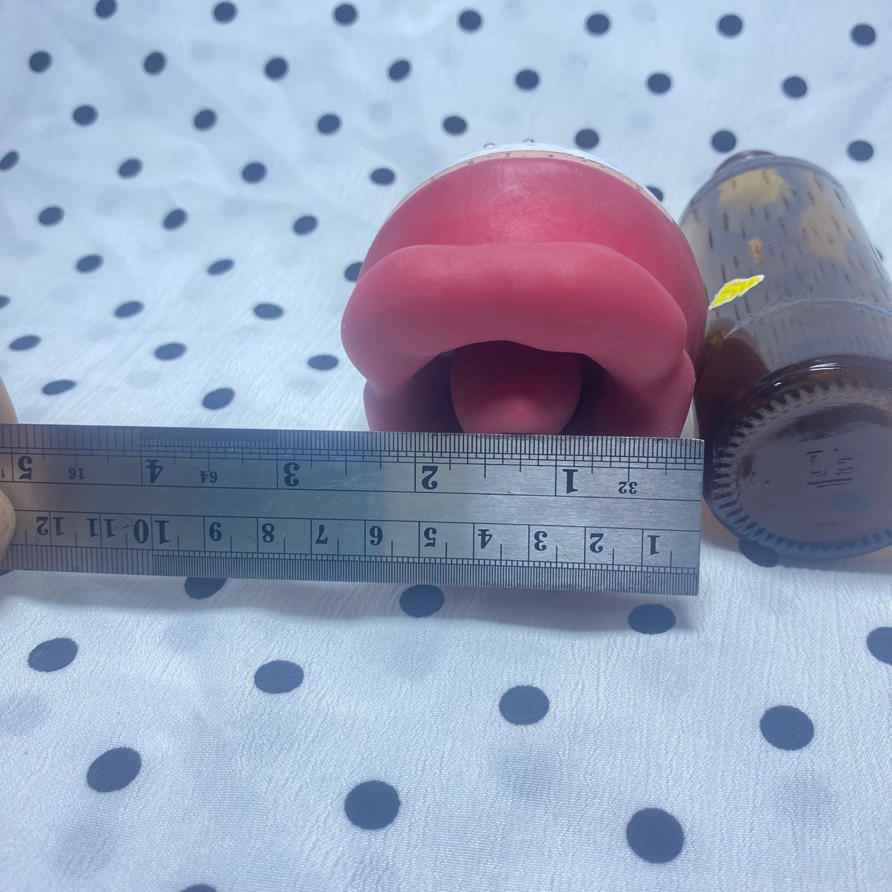 Female vibrator, big mouth, automatic tongue sucking, red lip massager, rechargeable