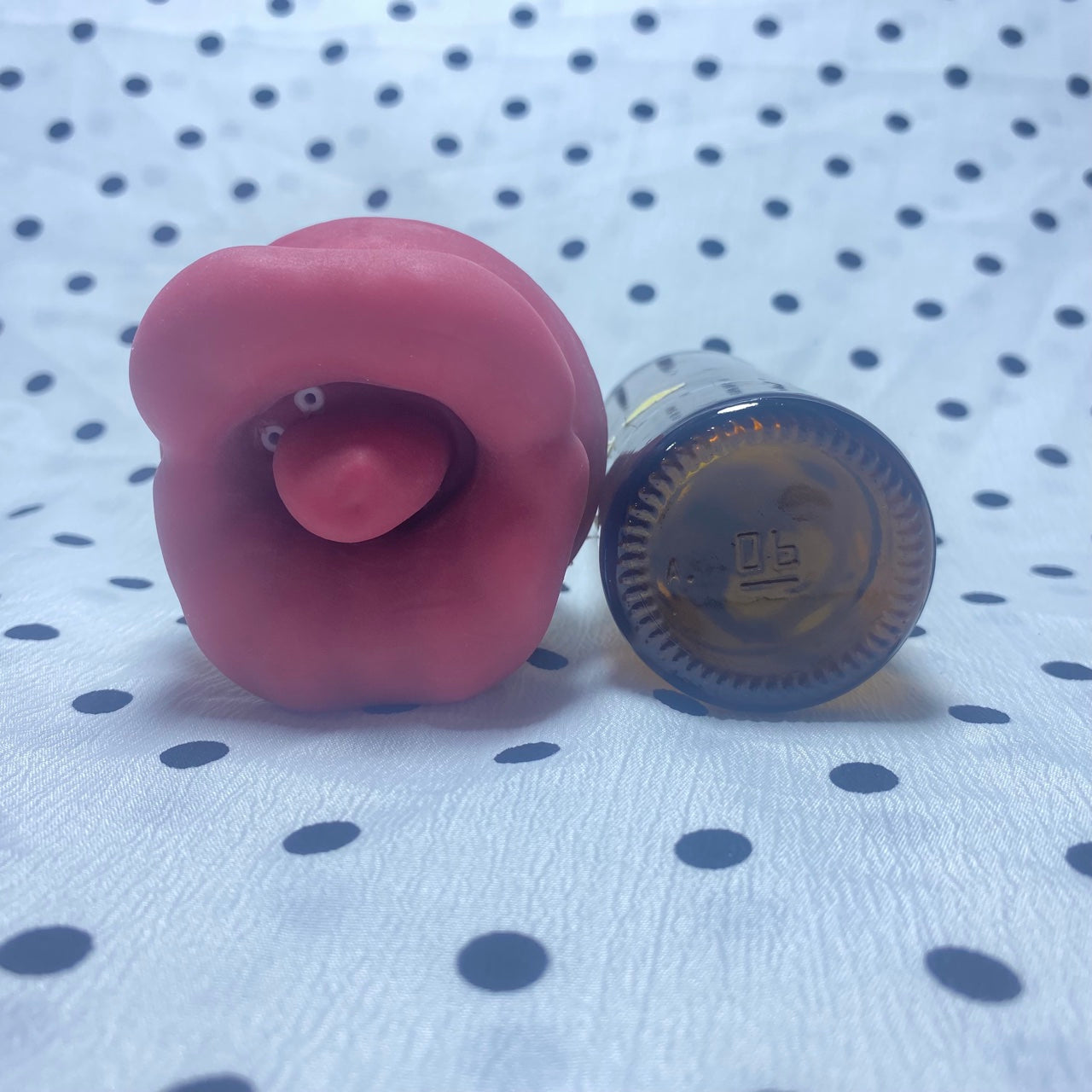 Female vibrator, big mouth, automatic tongue sucking, red lip massager, rechargeable