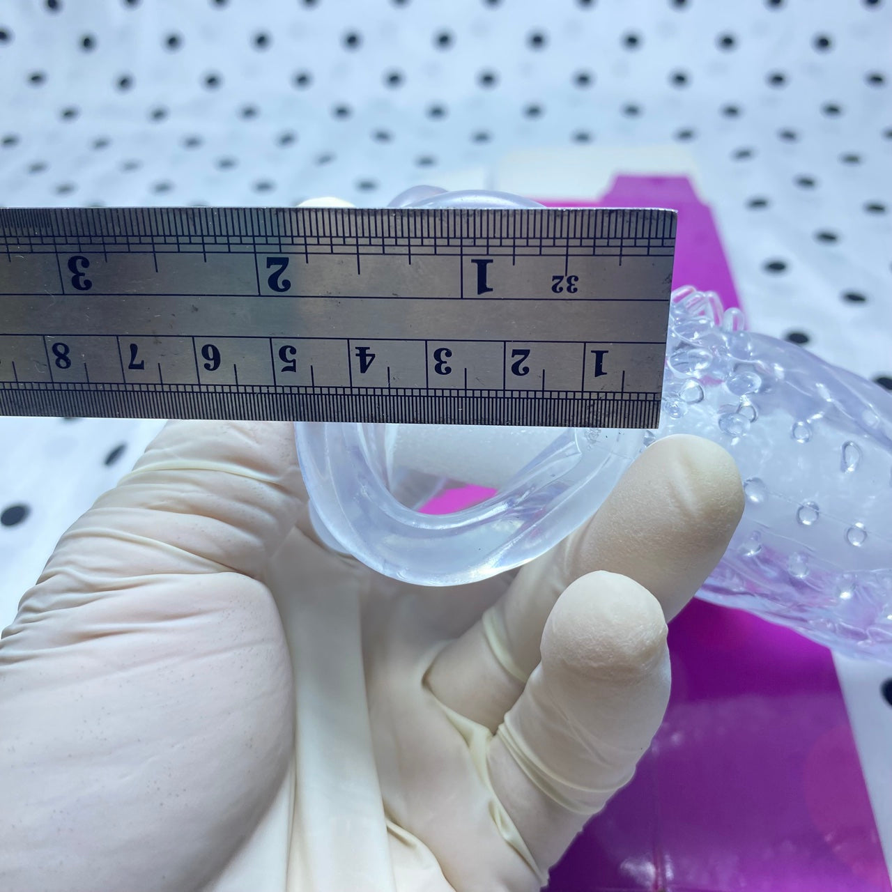 ปลอกหุ้มองคชาตชายที่ขยายส่วนยาวที่หัวและหนาขึ้นพร้อมขอบหยัก เหมาะสำหรับคู่รัก TPE