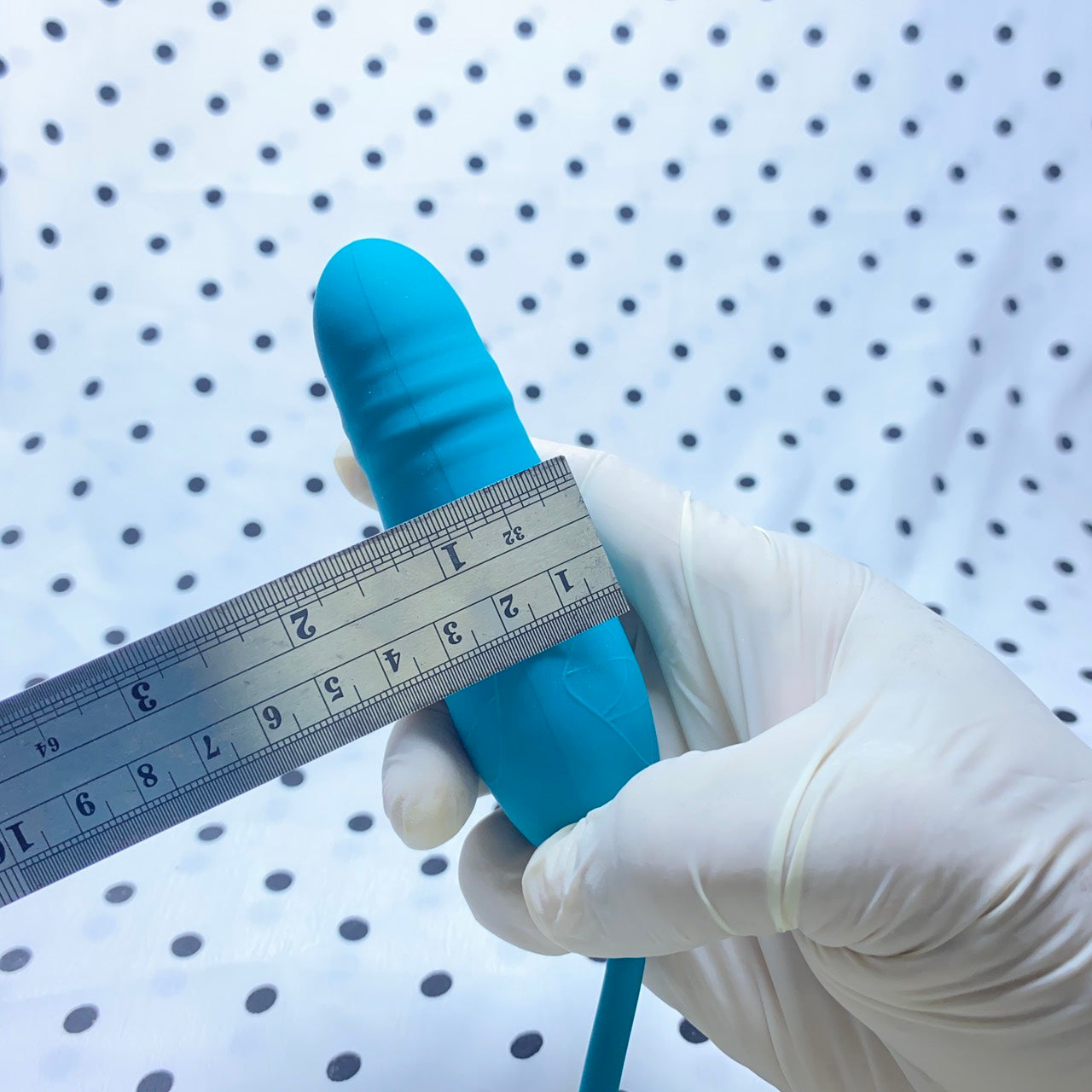 เครื่องสั่นสำหรับผู้หญิง  ดูดลิ้นอัตโนมัติ เครื่องนวดริมฝีปากสีแดง สายยาวชาร์จไฟได้