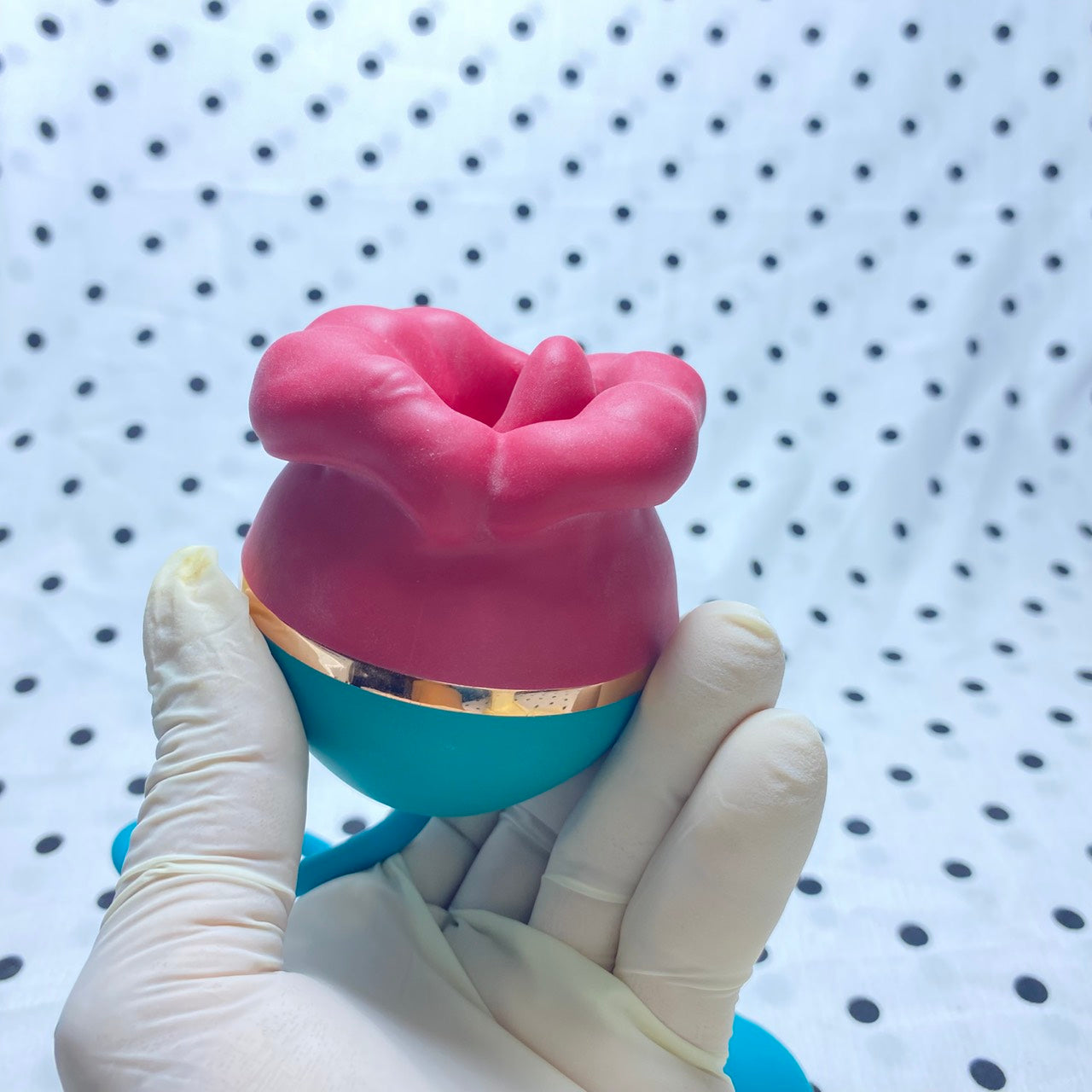 เครื่องสั่นสำหรับผู้หญิง  ดูดลิ้นอัตโนมัติ เครื่องนวดริมฝีปากสีแดง สายยาวชาร์จไฟได้