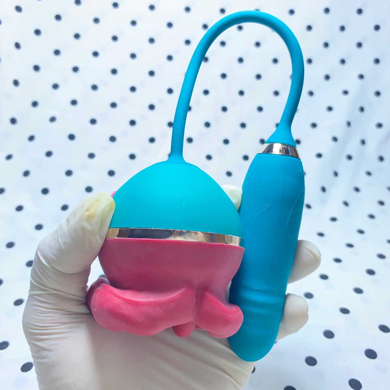 เครื่องสั่นสำหรับผู้หญิง  ดูดลิ้นอัตโนมัติ เครื่องนวดริมฝีปากสีแดง สายยาวชาร์จไฟได้