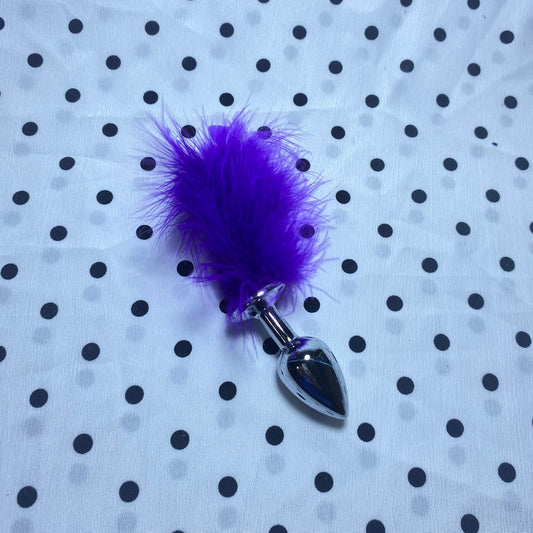 ปลั๊กทวารหนักสำหรับผู้ใหญ่ ปลั๊กหางโลหะติดขนนกสีม่วง Purple Feather Metal Anal Plug